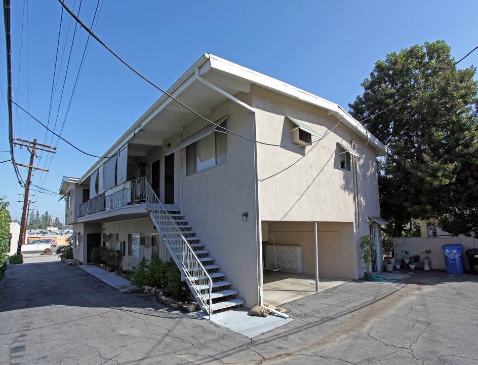 The Costanso Apartments in Woodland Hills, CA - Building Photo