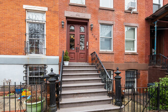 405 Adelphi St in Brooklyn, NY - Building Photo - Building Photo