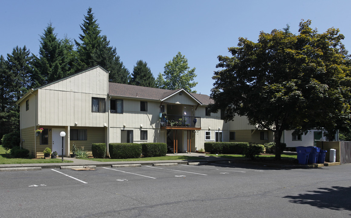 Firwood Village Apartments in Sandy, OR - Building Photo