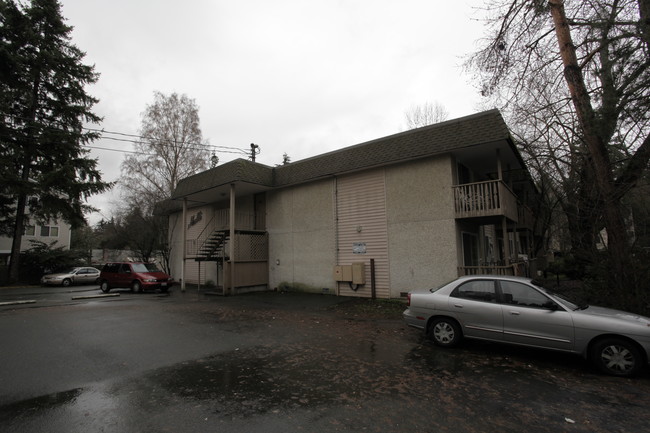 Shelli Apartments in Seattle, WA - Building Photo - Building Photo