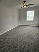 926 Cimarron Dr in Davenport, IA - Building Photo - Building Photo