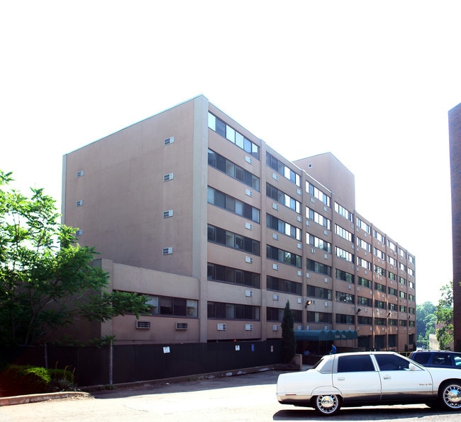 Centre Plaza in Pittsburgh, PA - Building Photo - Building Photo