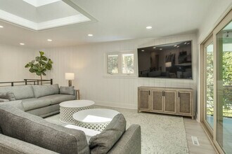 1 Laurel Ln in Hilton Head Island, SC - Building Photo - Building Photo