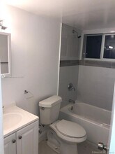 1479 NW 16th St in Miami, FL - Foto de edificio - Building Photo