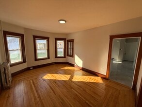 148 Vernon St, Unit 2 in Worcester, MA - Building Photo - Building Photo