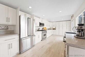 154 9th St in Del Mar, CA - Building Photo - Building Photo