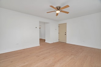 515 Pasadena Ave in Crest Hill, IL - Building Photo - Building Photo
