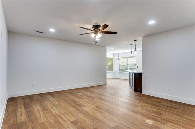 3233 Sandage Ave in Fort Worth, TX - Building Photo - Building Photo