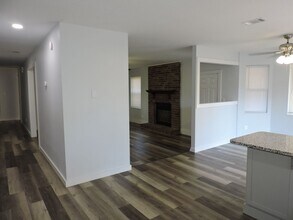 526 Briarwood Dr in Pensacola, FL - Building Photo - Building Photo