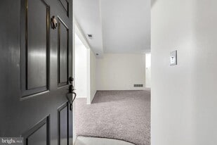 60B Sumac Ct in Mount Laurel, NJ - Building Photo