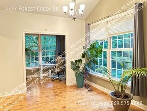4737 Forest Creek Dr in Kalamazoo, MI - Building Photo - Building Photo