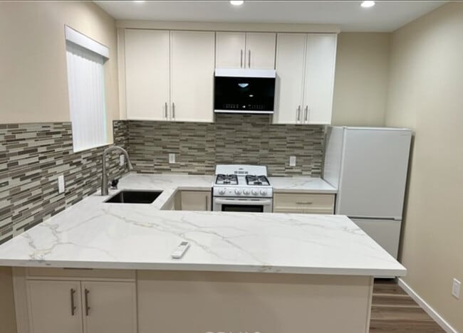 11146 Babbitt Ave in Los Angeles, CA - Building Photo - Building Photo