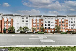 2665 Prosperity Ave in Fairfax, VA - Building Photo