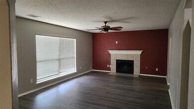 20218 Mammoth Falls Dr in Tomball, TX - Building Photo - Building Photo