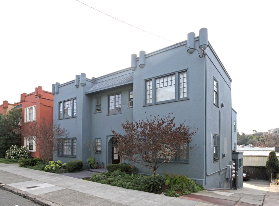 742 Rand Ave in Oakland, CA - Building Photo