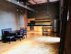 1400 Rosa L Parks Blvd in Nashville, TN - Building Photo - Building Photo