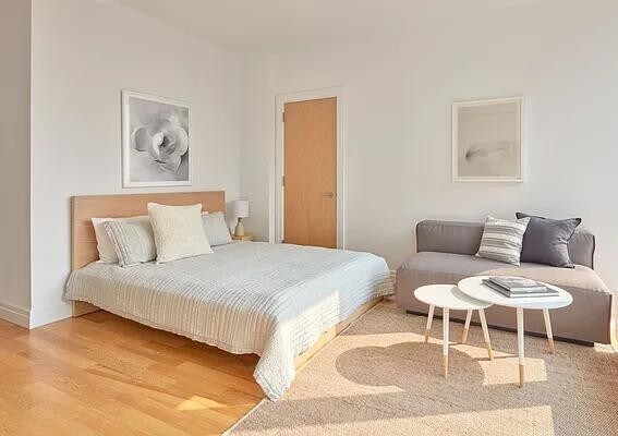 550 W 54th St in New York, NY - Building Photo - Building Photo