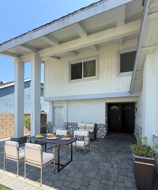 8702 Charford Dr in Huntington Beach, CA - Building Photo - Building Photo