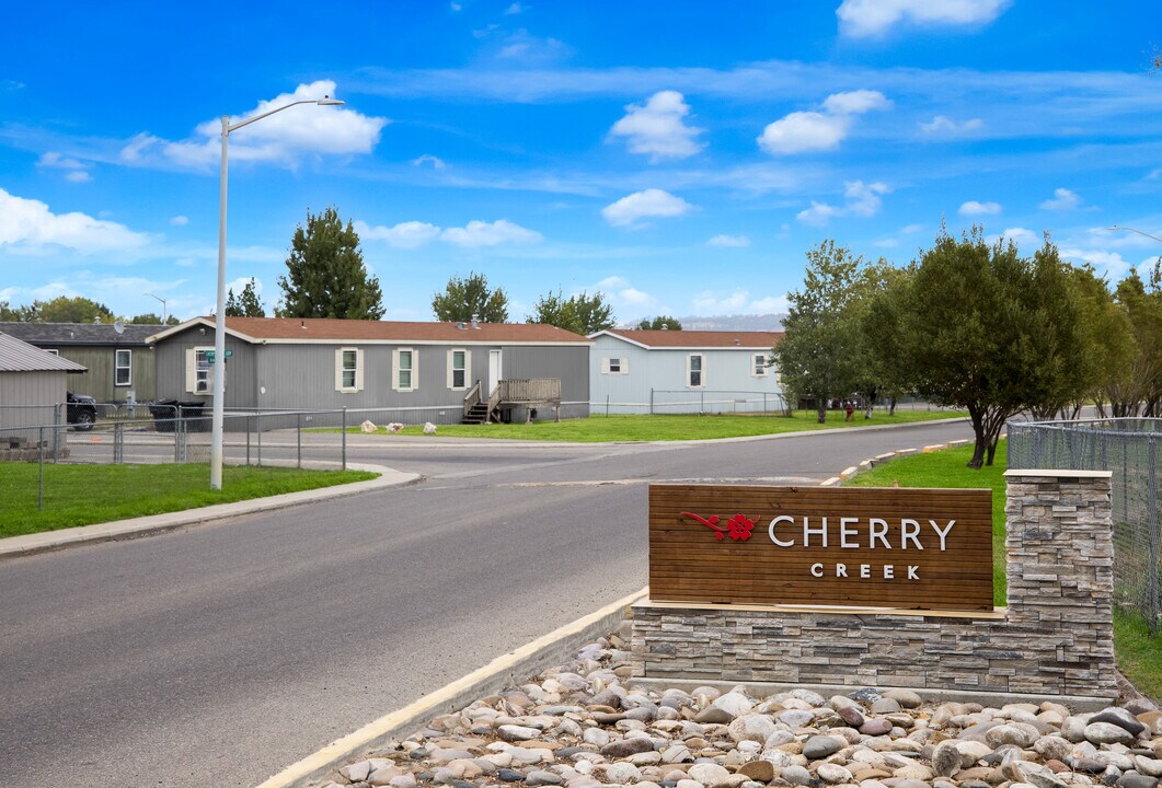 10 Vandalay St in Billings, MT - Building Photo