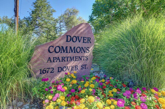 Dover Commons Apartments in Lakewood, CO - Building Photo - Building Photo