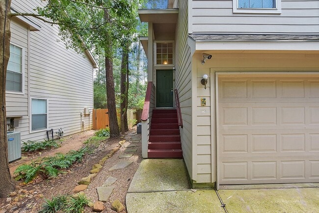 property at 7 Newberry Trail Ct