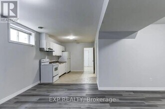 84 Pearl Dr in Orillia, ON - Building Photo - Building Photo