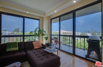 124 Idaho Ave-Unit -501 in Santa Monica, CA - Building Photo - Building Photo