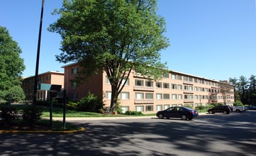 Main Street Green in Fairfax, VA - Foto de edificio - Building Photo