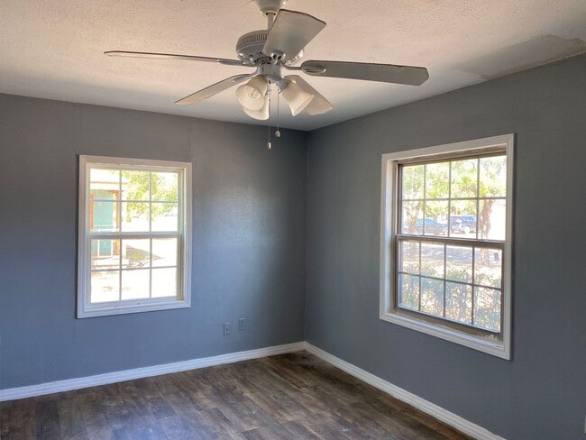 1917 39th St in Lubbock, TX - Building Photo - Building Photo