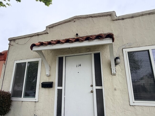 114 Geil St in Salinas, CA - Foto de edificio - Building Photo