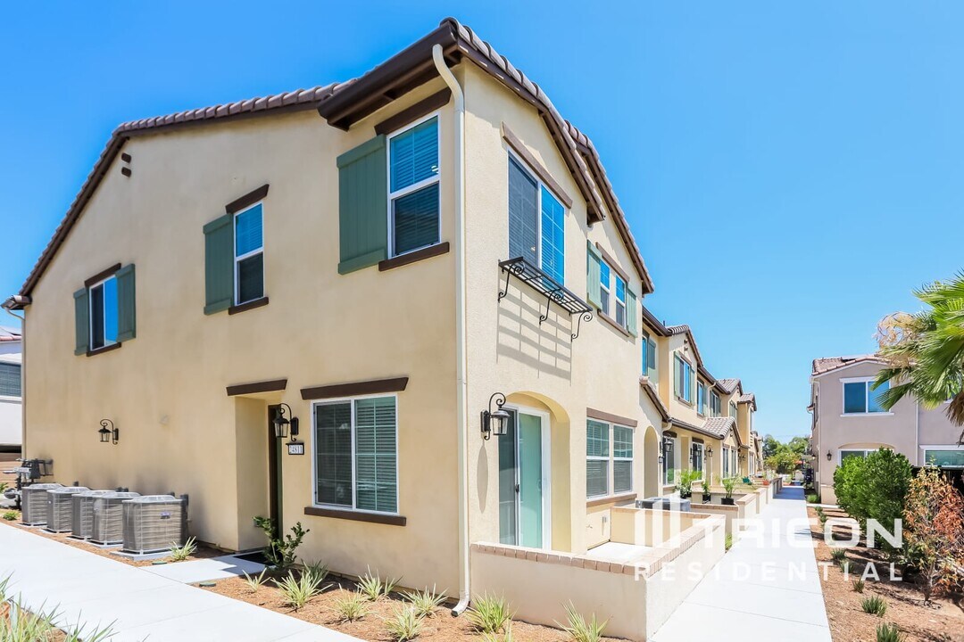 24811 Padre Ct in Wildomar, CA - Building Photo