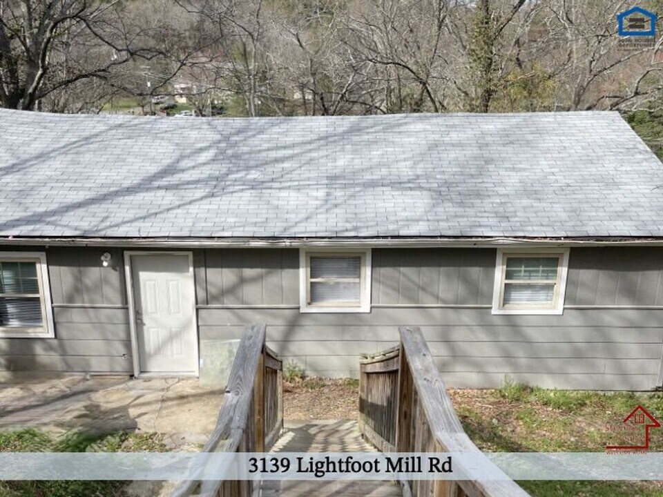 3139 Lightfoot Mill Rd in Chattanooga, TN - Foto de edificio