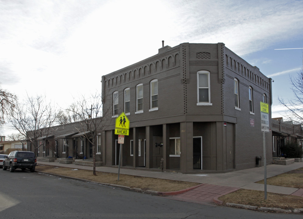 Maple Apartments in Denver, CO - Building Photo