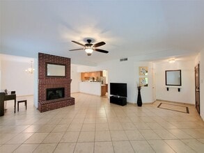2431 Edgewood Dr in Missouri City, TX - Building Photo - Building Photo