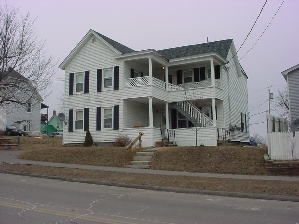 115 Northern Ave in Augusta, ME - Foto de edificio