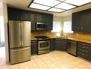 21319 Conklin Blvd in California City, CA - Building Photo - Building Photo