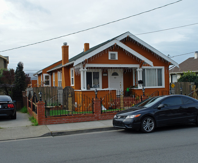 521 Miller Ave in South San Francisco, CA - Building Photo - Building Photo