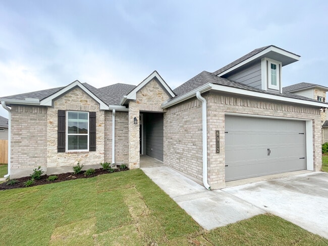 6912 Llano Dr in China Spring, TX - Building Photo - Building Photo