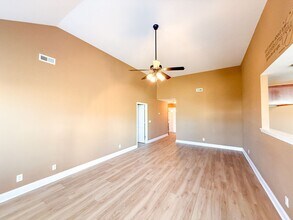 2221 Trophy Trce in Clarksville, TN - Building Photo - Building Photo