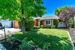 14965 Dark Star Ct in Morgan Hill, CA - Building Photo