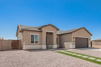 14861 S Capistrano Rd in Arizona City, AZ - Building Photo - Building Photo