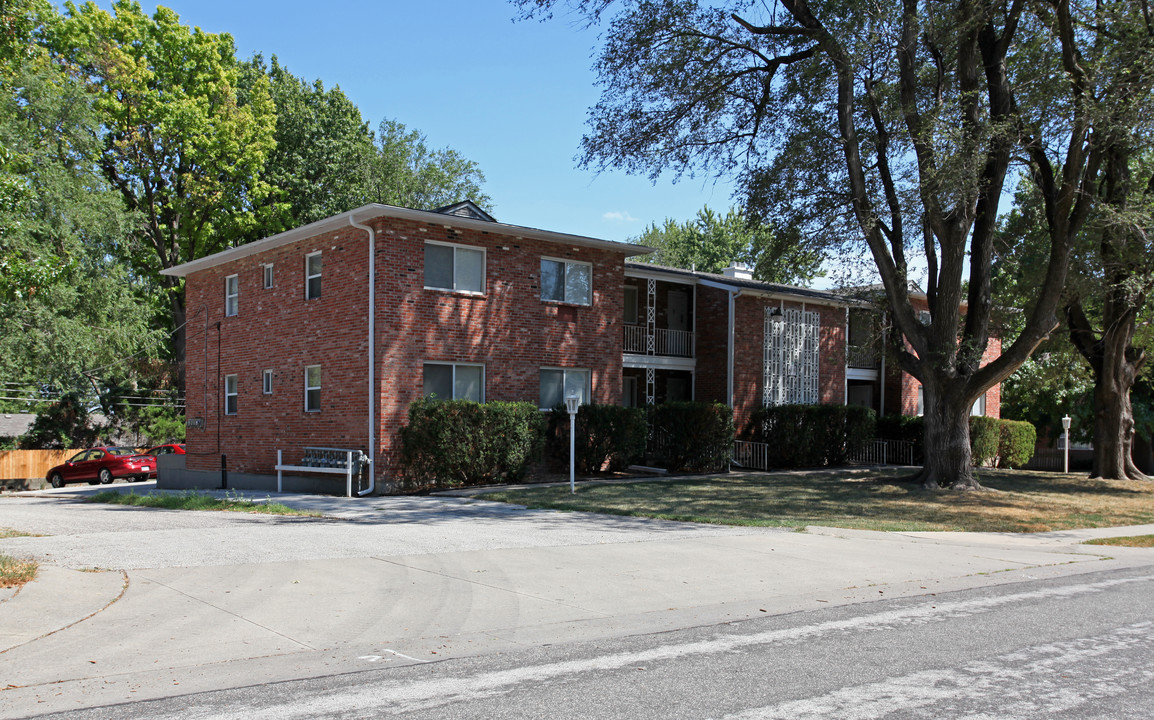 Marty Apartments in Mission, KS - Building Photo