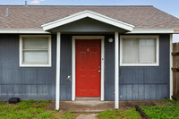 Bella Vista Apartments in Corpus Christi, TX - Building Photo - Building Photo