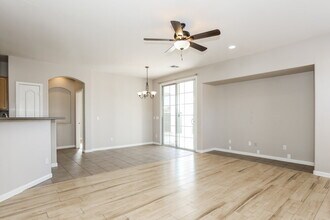 400 N Eucalyptus Pl in Chandler, AZ - Foto de edificio - Building Photo