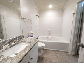 11011 Cal Rd in Baton Rouge, LA - Building Photo - Building Photo