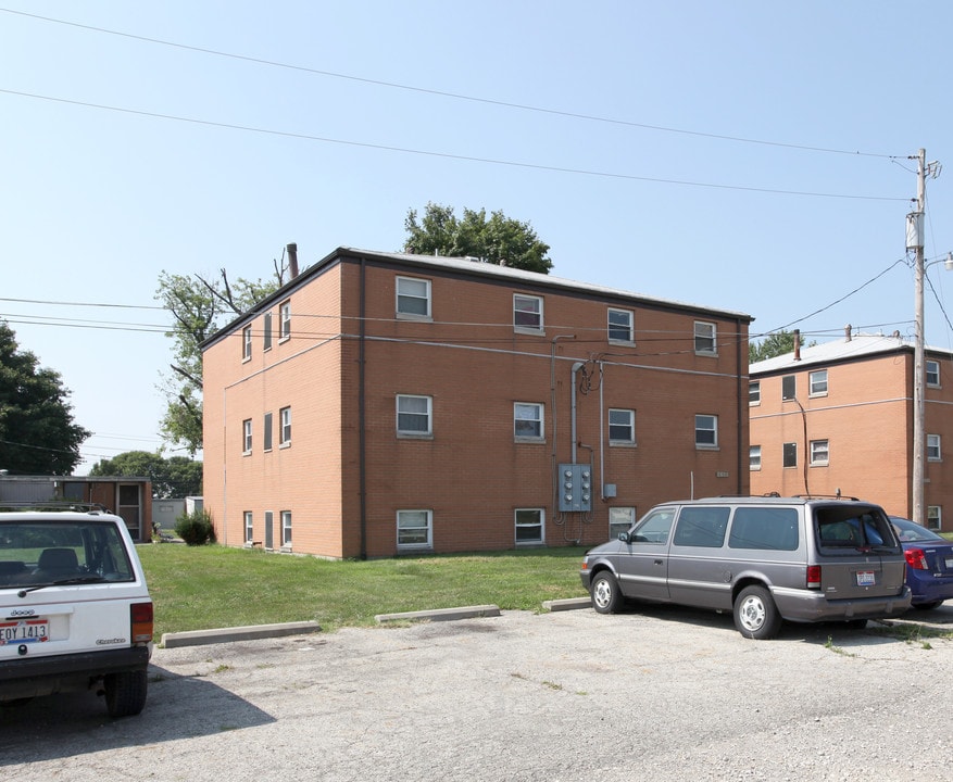2633 London Groveport Rd in Groveport, OH - Building Photo