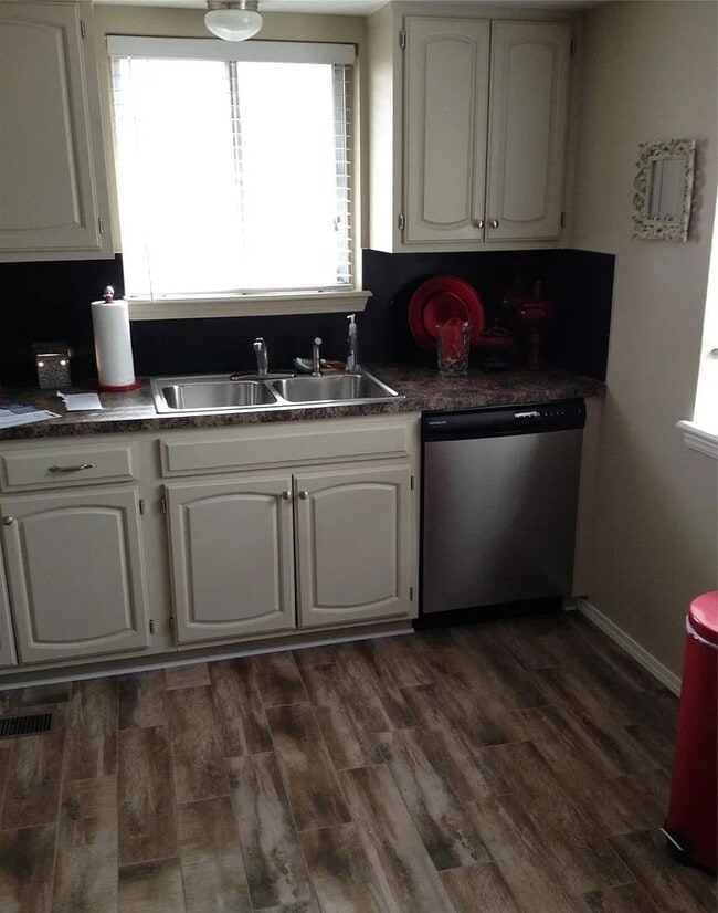 6710 E 69th St in Tulsa, OK - Building Photo - Building Photo