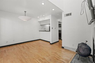 4130 Newton Ave in Dallas, TX - Building Photo - Building Photo