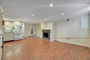 308 11th St SE in Washington, DC - Building Photo
