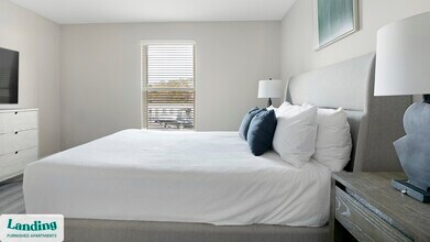 3450 Manor Dr, Unit 65-202 in Homewood, AL - Building Photo - Building Photo